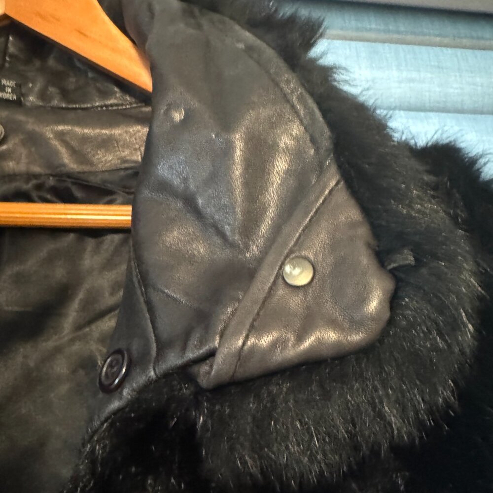 VEST - Picture 4 of 5